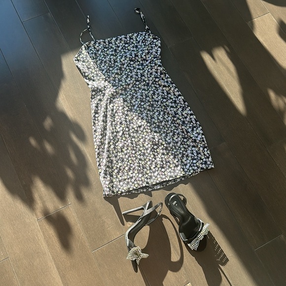Aritzia shimmer dress - Picture 2 of 6